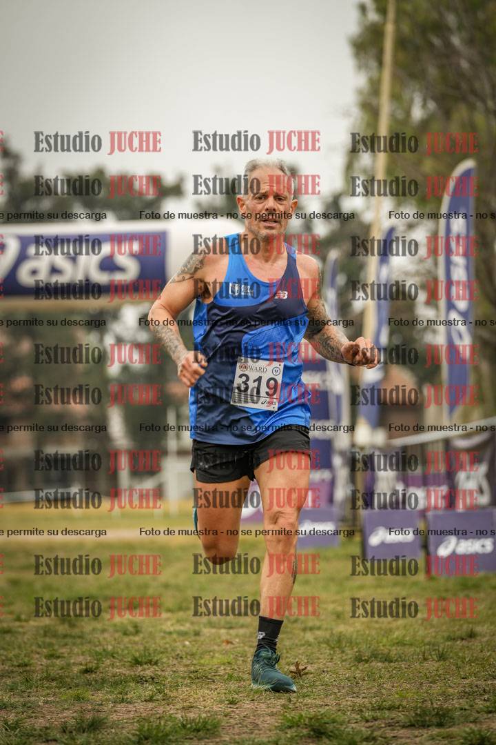 Fotos de la llegada del cross de 8000 m