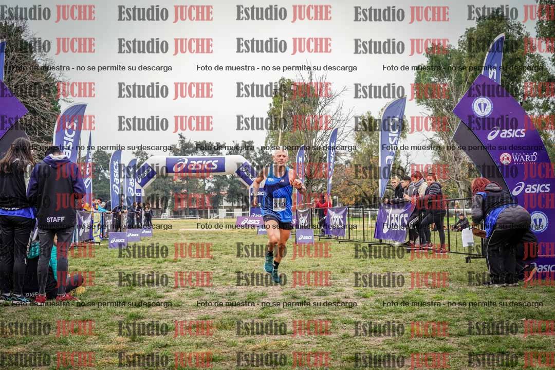 Fotos de la llegada del cross de 8000 m
