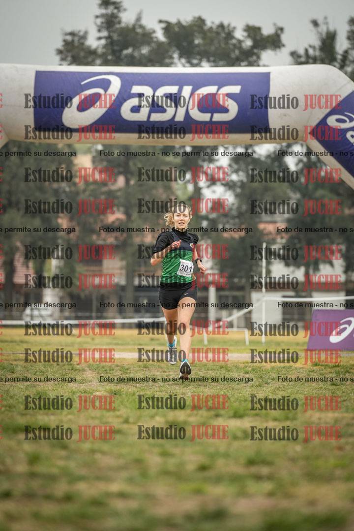Fotos de la llegada del cross de 8000 m