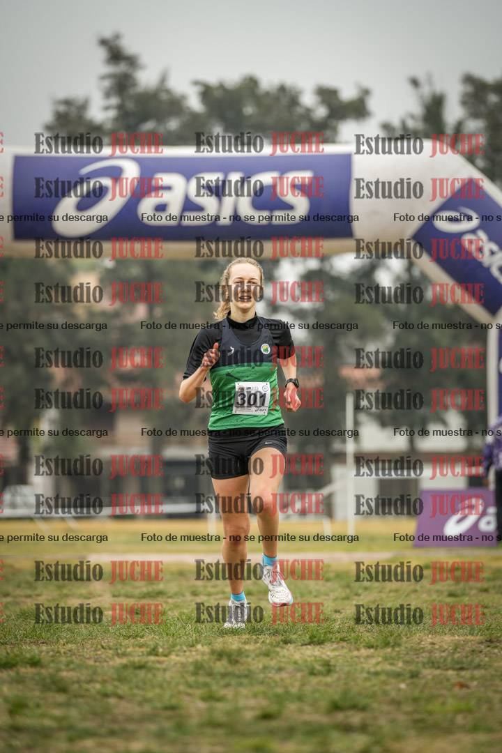 Fotos de la llegada del cross de 8000 m