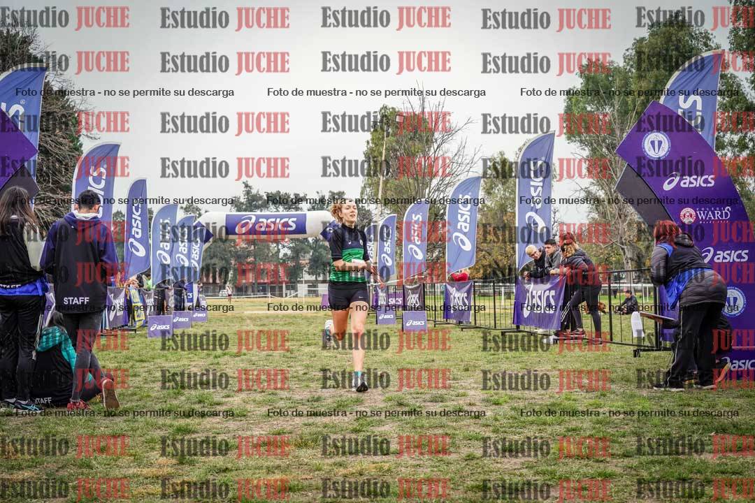 Fotos de la llegada del cross de 8000 m