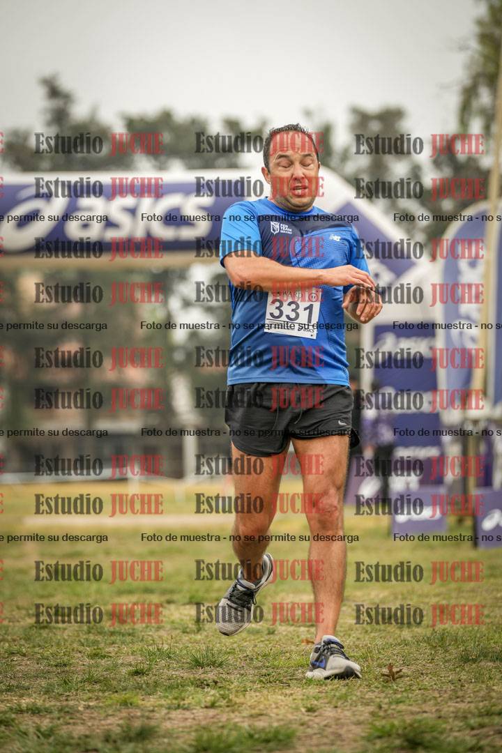 Fotos de la llegada del cross de 8000 m