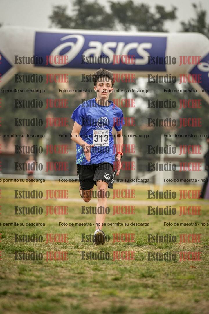 Fotos de la llegada del cross de 8000 m
