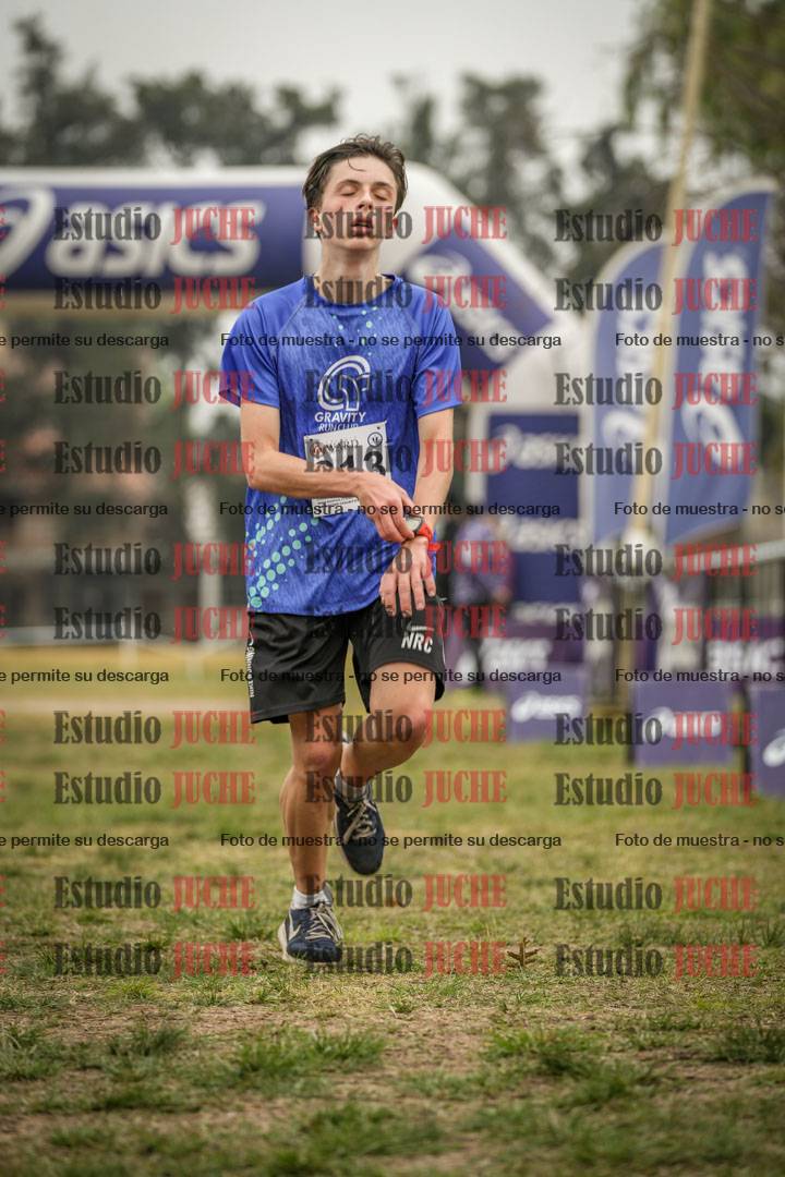 Fotos de la llegada del cross de 8000 m