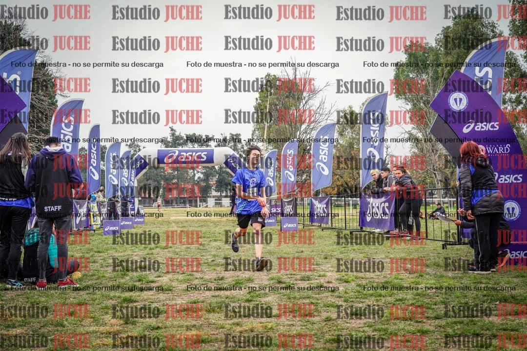 Fotos de la llegada del cross de 8000 m
