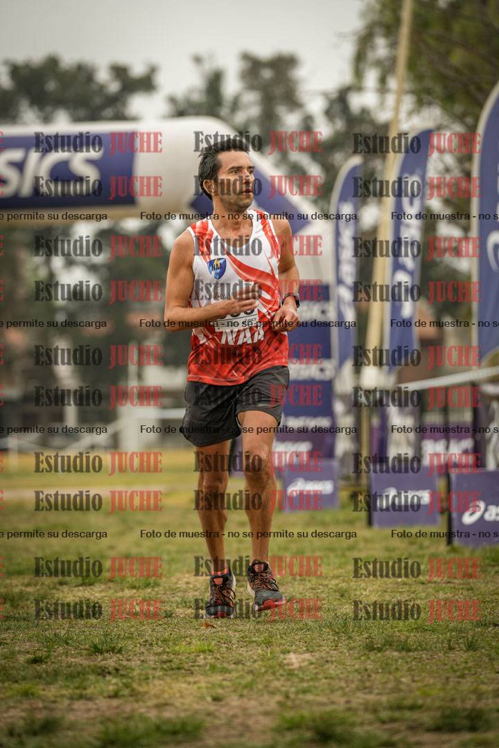 Fotos de la llegada del cross de 8000 m
