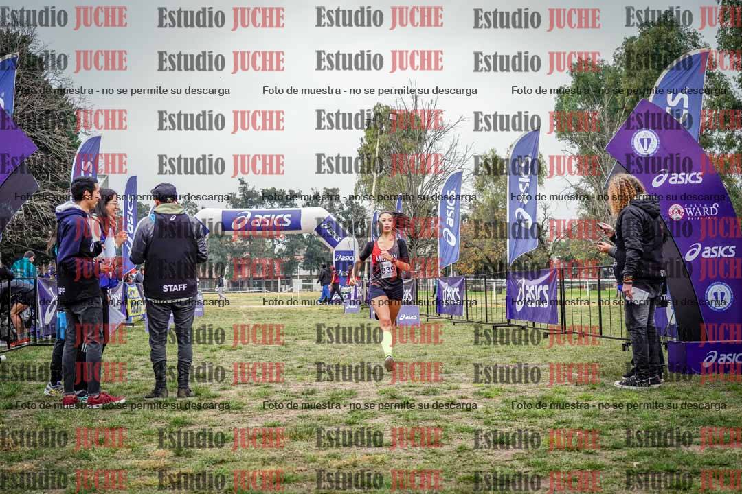 Fotos de la llegada del cross de 8000 m