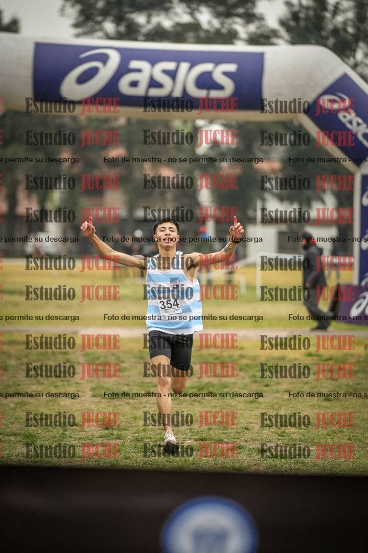 Fotos de la llegada del cross de 6000 m