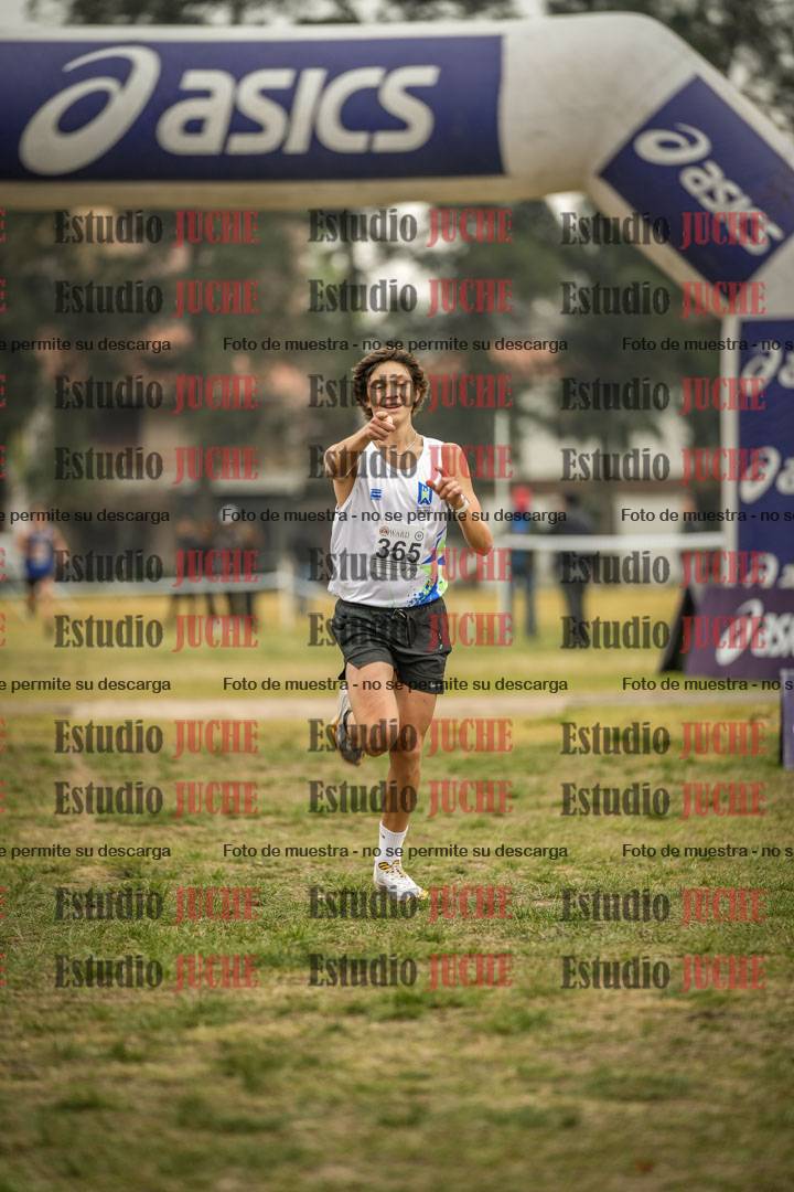 Fotos de la llegada del cross de 6000 m