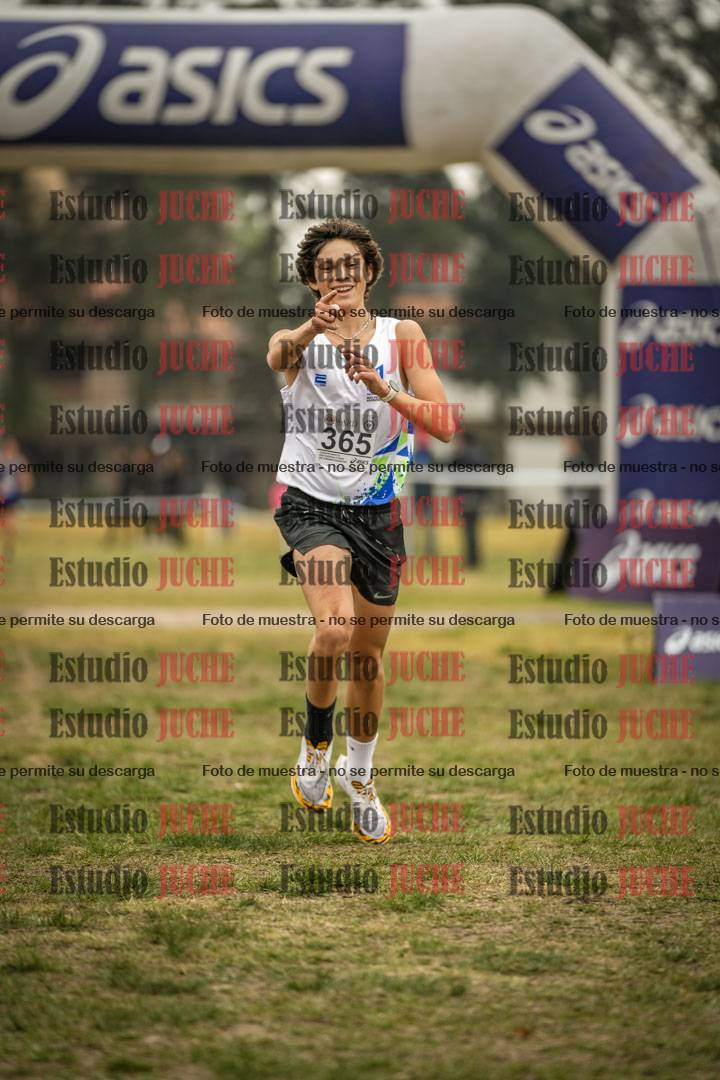 Fotos de la llegada del cross de 6000 m