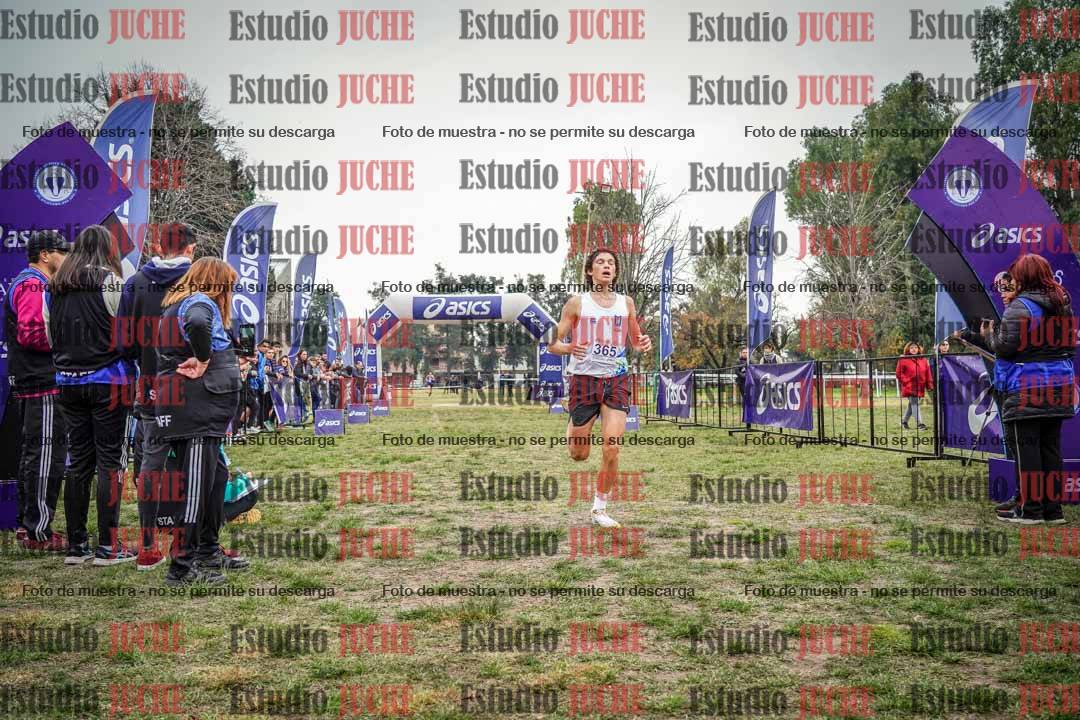 Fotos de la llegada del cross de 6000 m