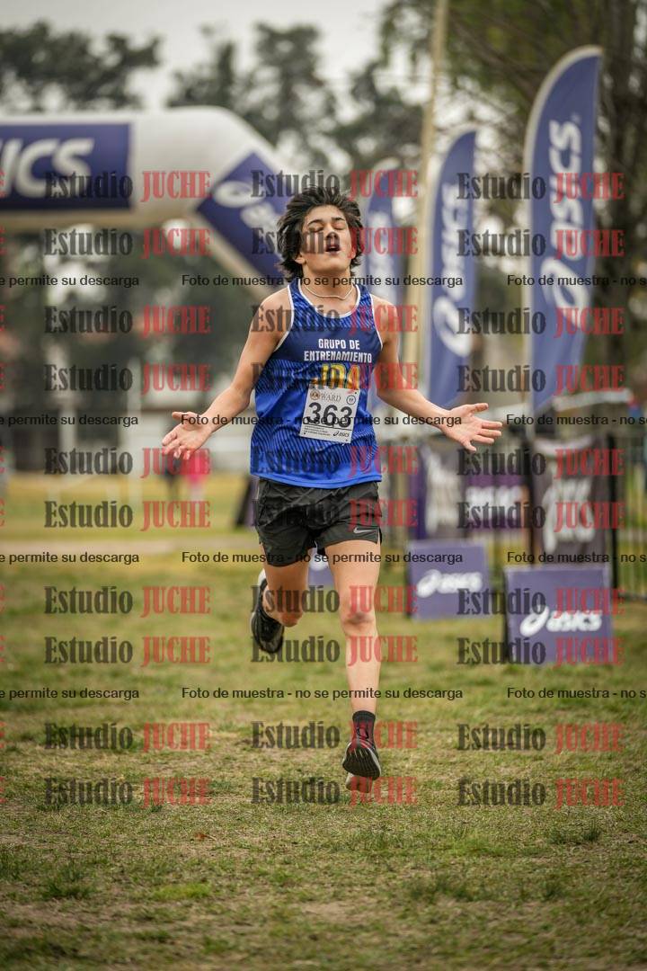 Fotos de la llegada del cross de 6000 m