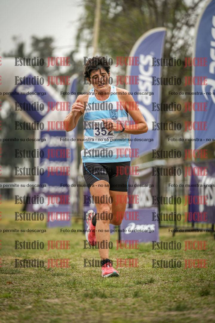 Fotos de la llegada del cross de 6000 m