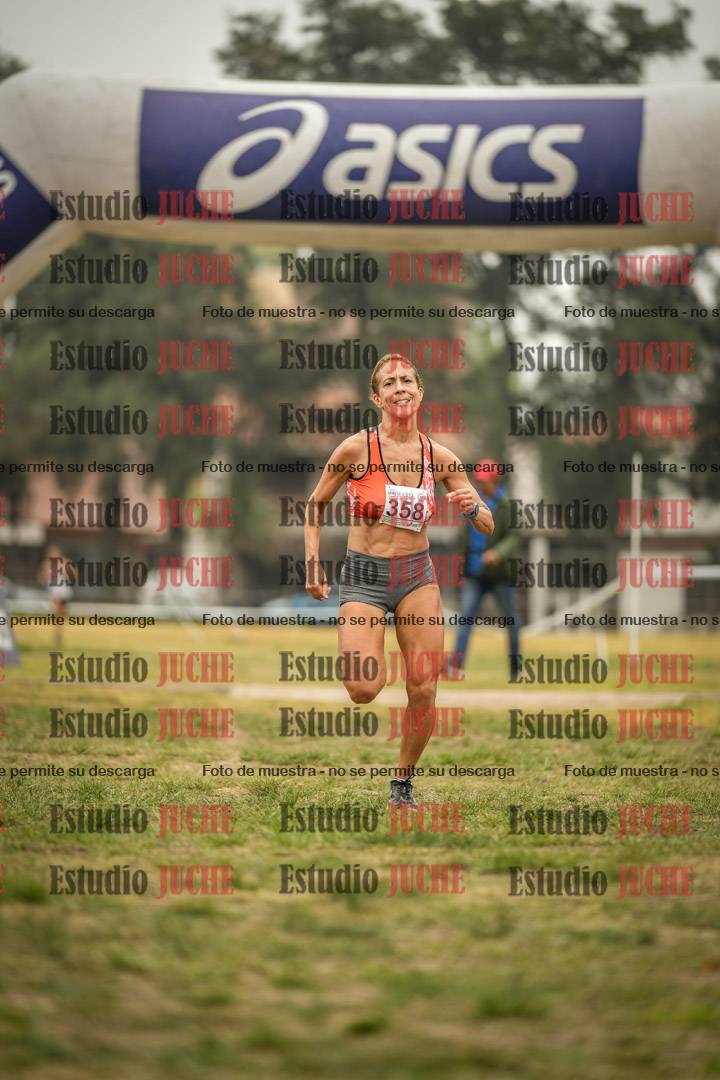 Fotos de la llegada del cross de 6000 m