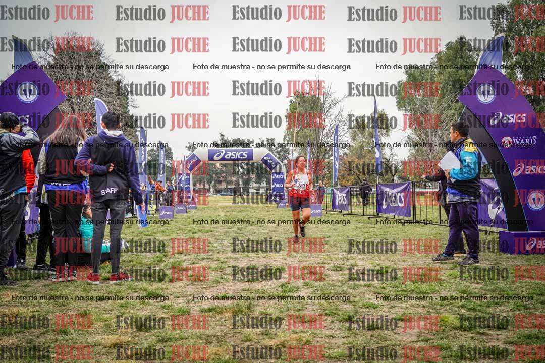 Fotos de la llegada del cross de 6000 m
