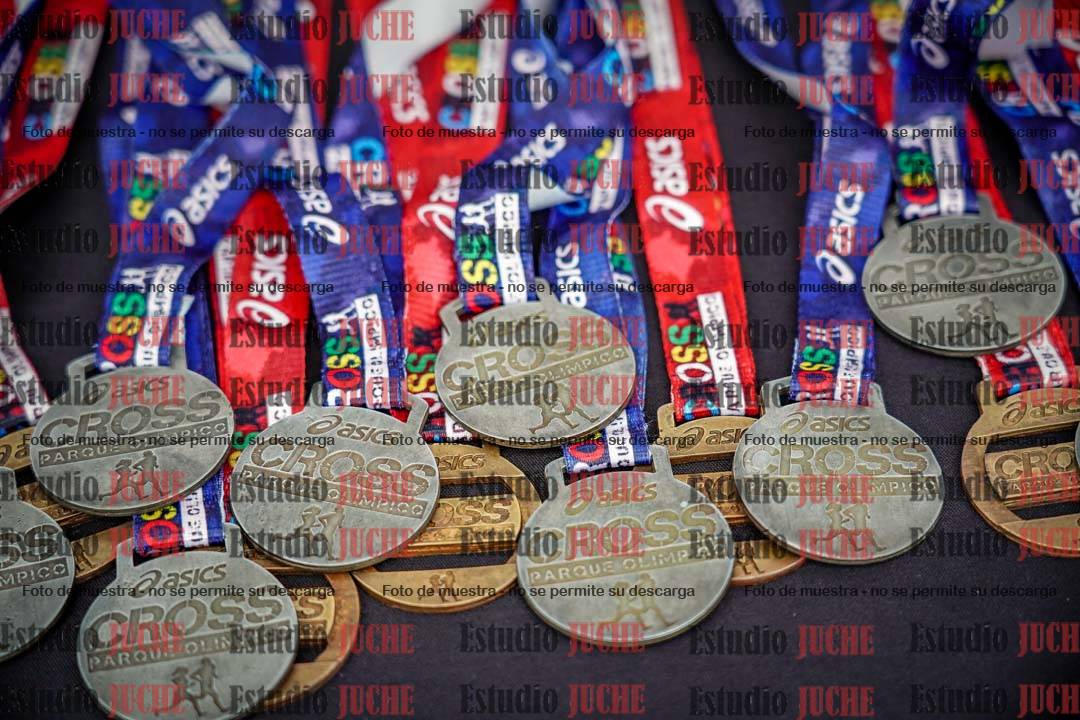 Fotos de algunos podios y extras del evento