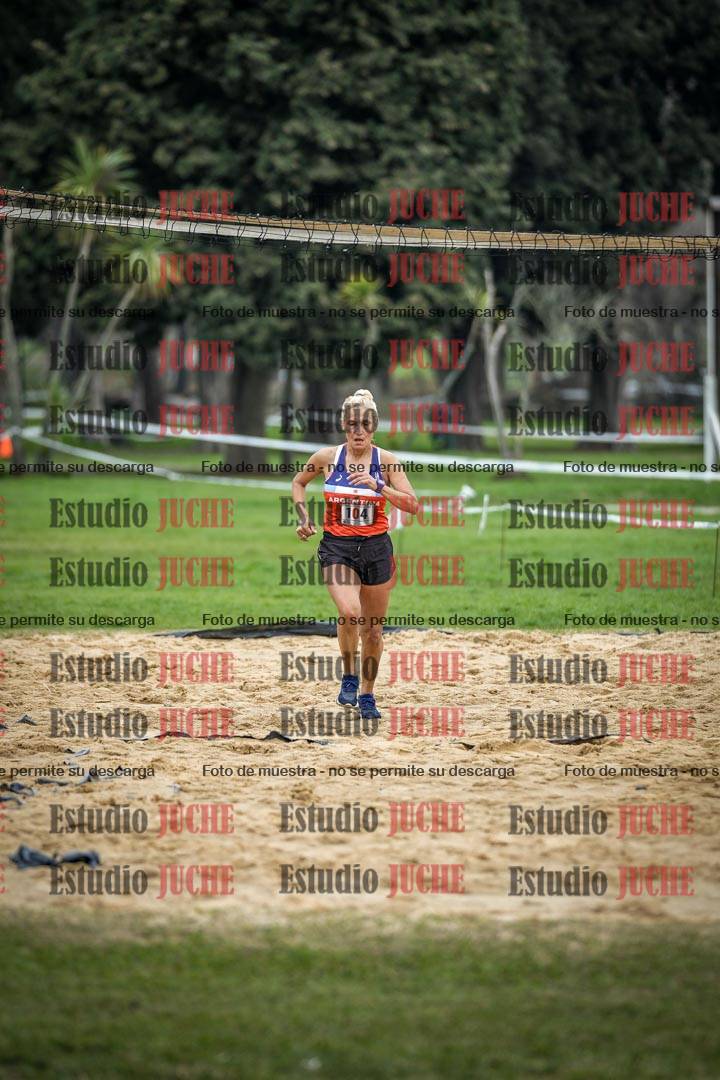 Fotos de la llegada del cross de 4000 m - mujeres