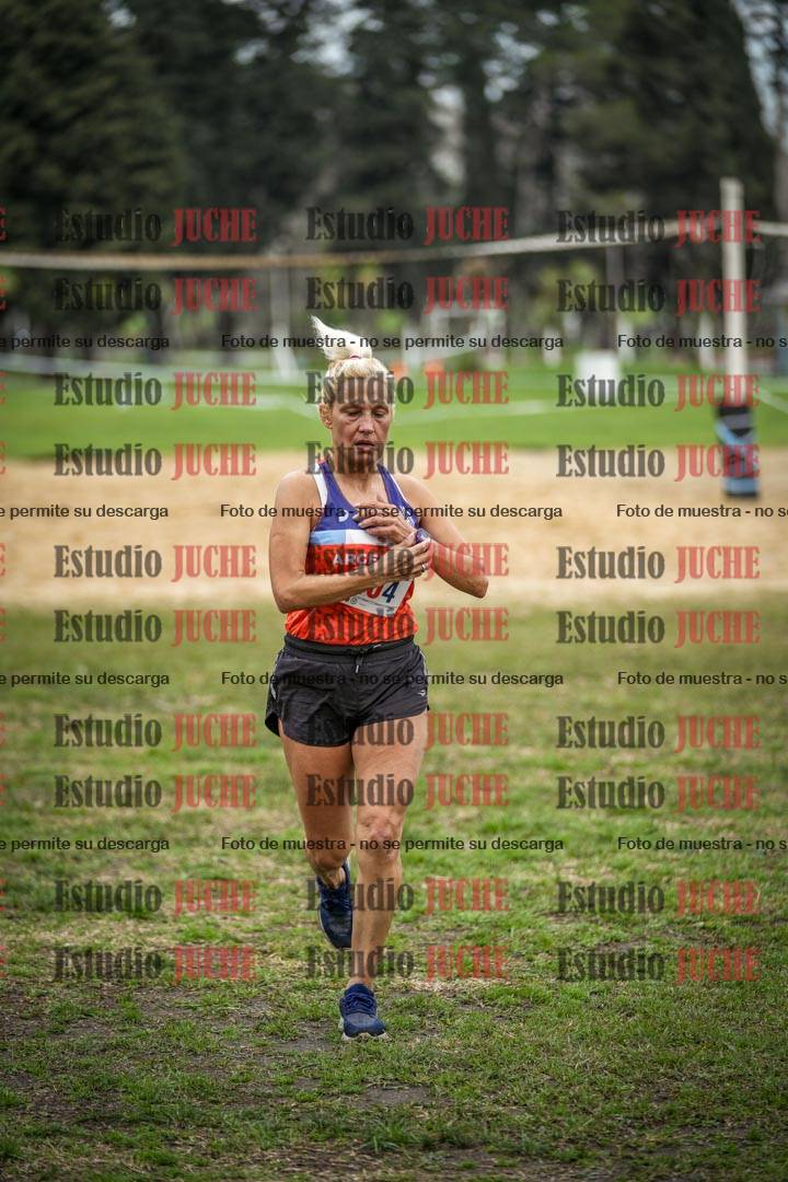 Fotos de la llegada del cross de 4000 m - mujeres