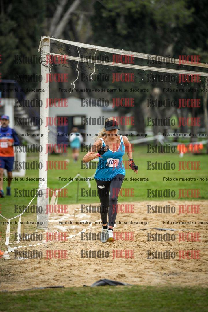 Fotos de la llegada del cross de 4000 m - mujeres