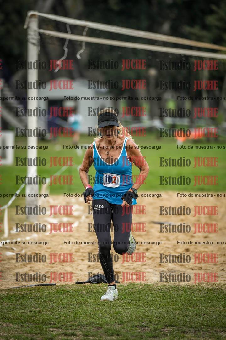 Fotos de la llegada del cross de 4000 m - mujeres