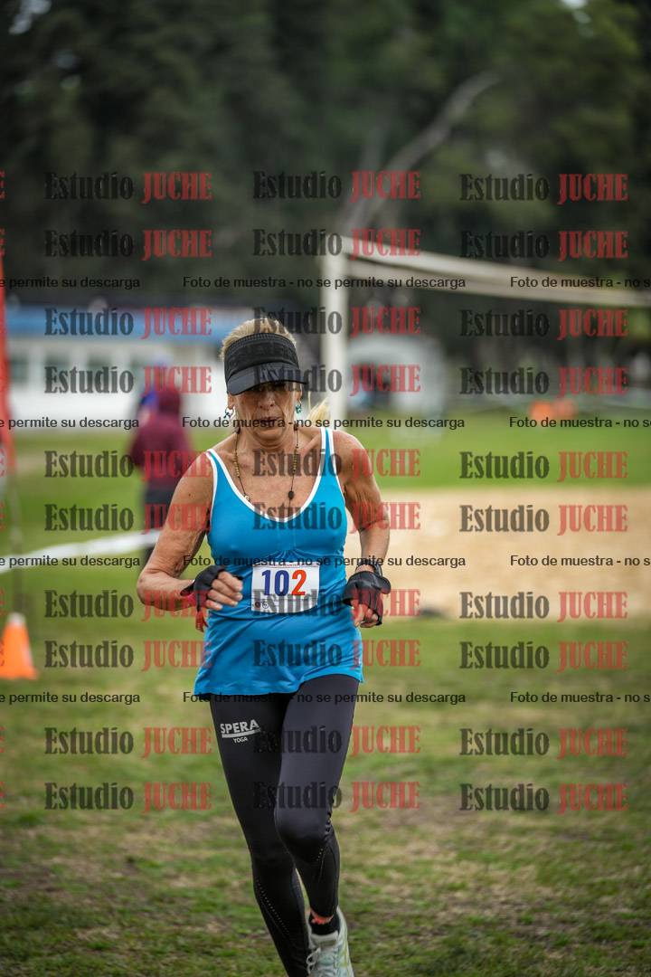 Fotos de la llegada del cross de 4000 m - mujeres