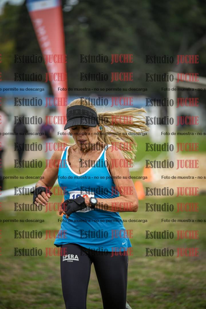 Fotos de la llegada del cross de 4000 m - mujeres
