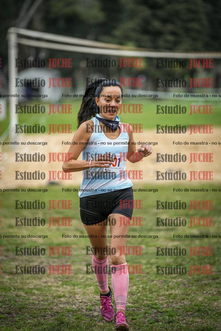 Fotos de la llegada del cross de 4000 m - mujeres