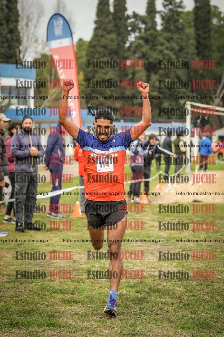 Fotos de la llegada del cross de 4000 m - varones