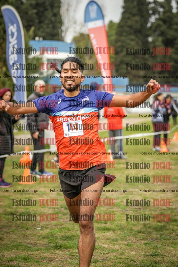 Fotos de la llegada del cross de 4000 m - varones