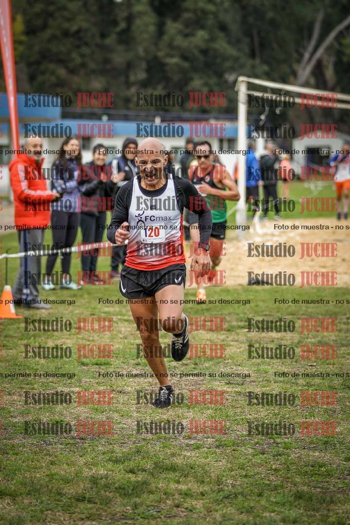 Fotos de la llegada del cross de 4000 m - varones