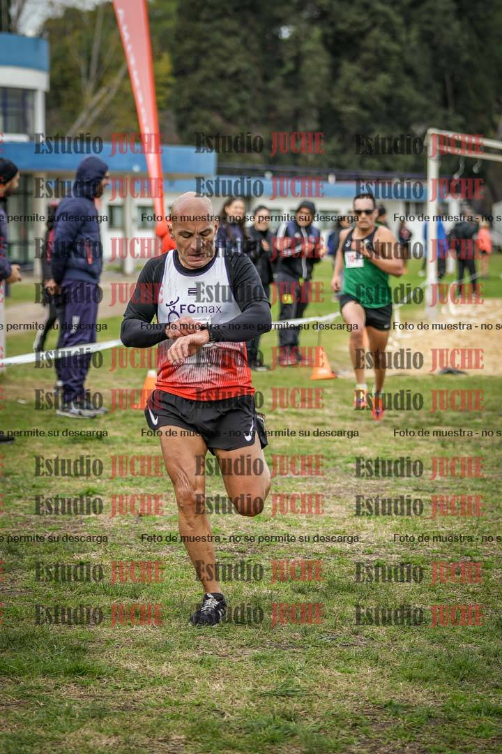 Fotos de la llegada del cross de 4000 m - varones
