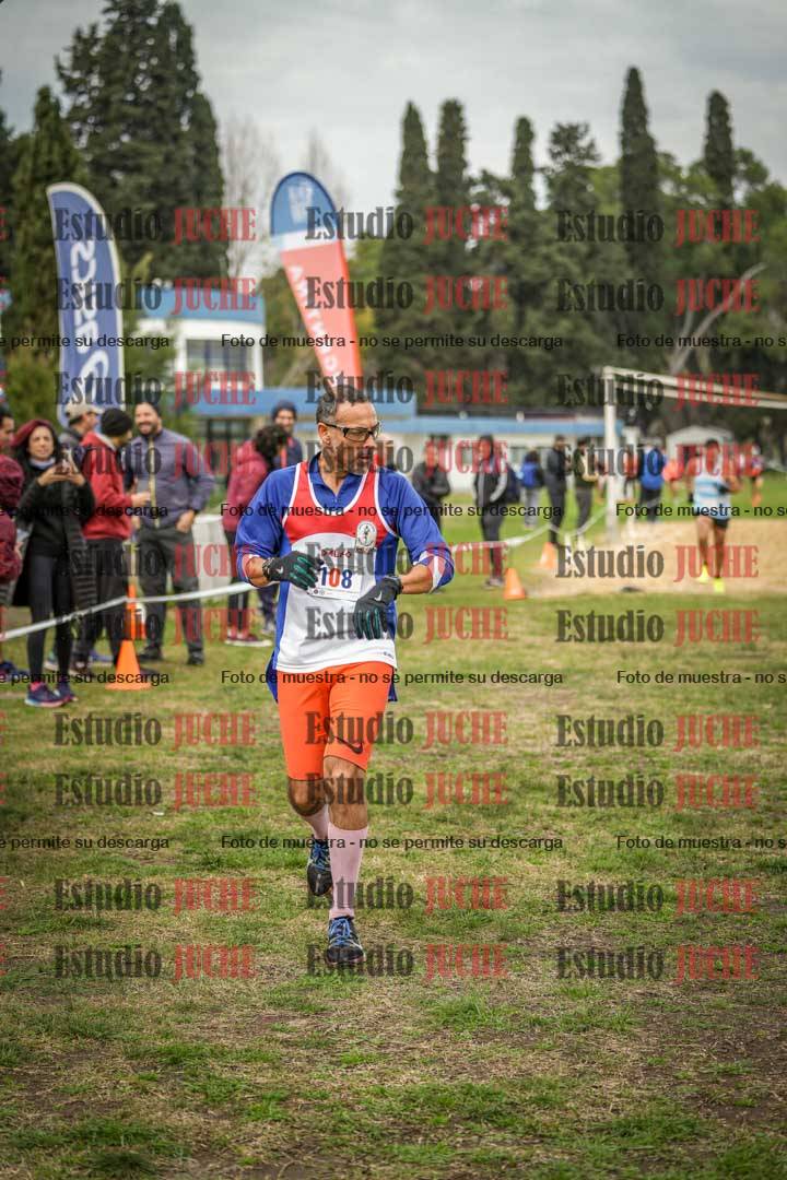 Fotos de la llegada del cross de 4000 m - varones