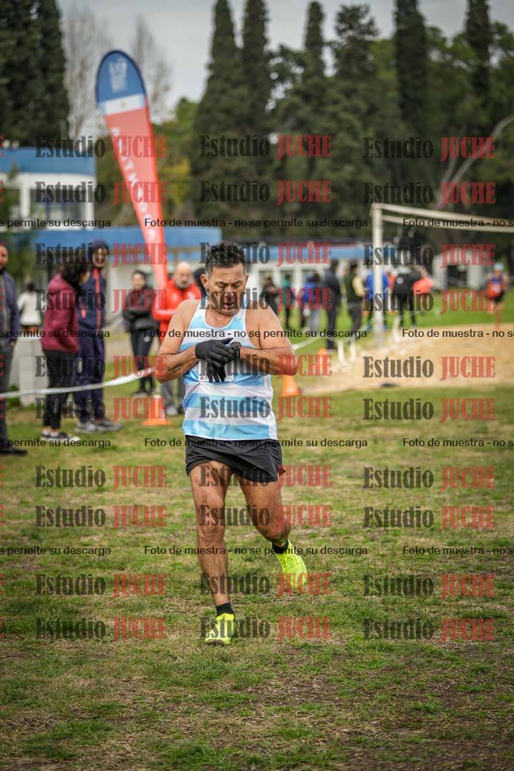 Fotos de la llegada del cross de 4000 m - varones