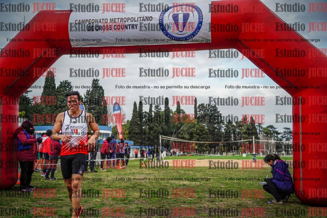 Fotos de la llegada del cross de 4000 m - varones