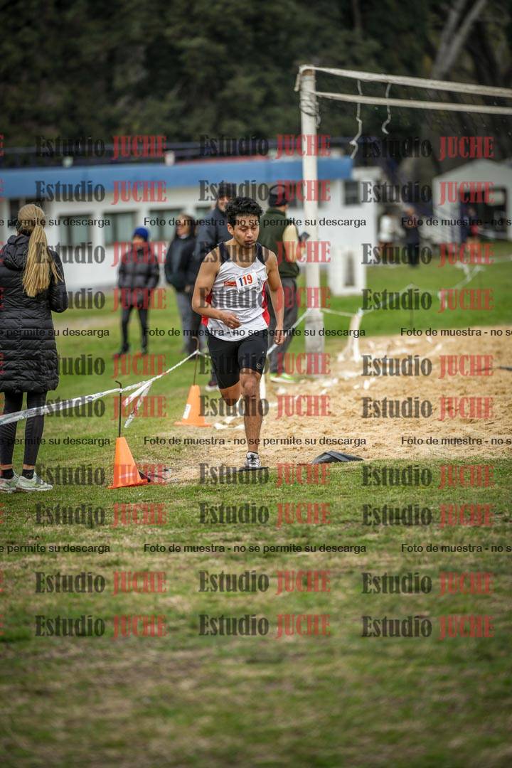 Fotos de la llegada del cross de 4000 m - varones