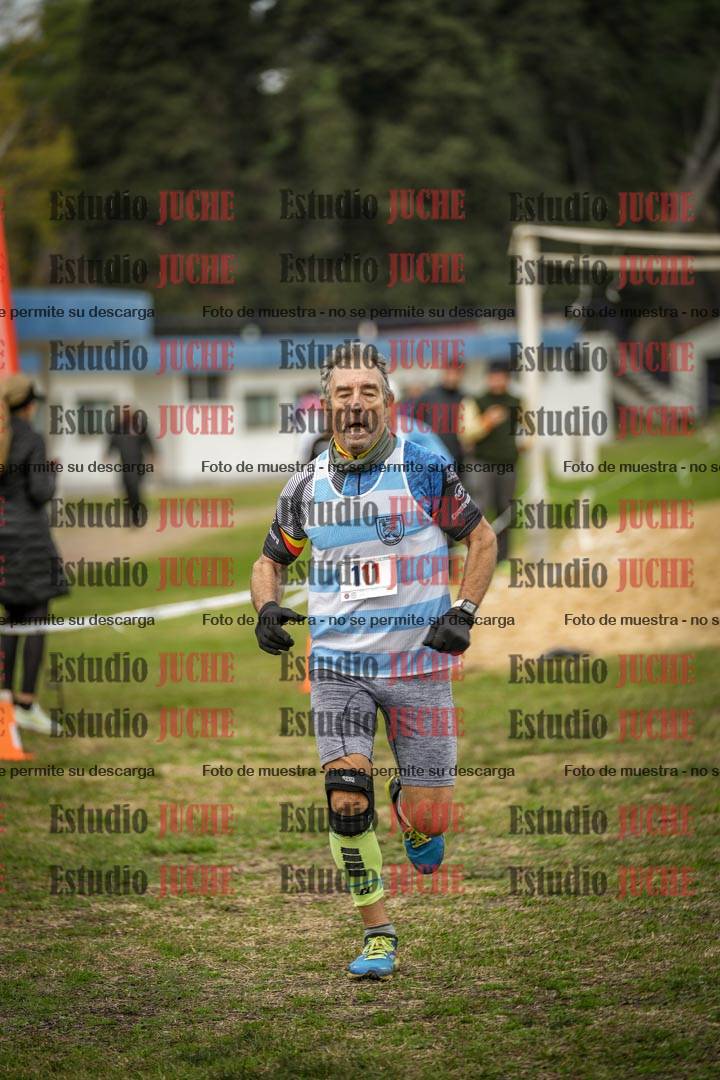 Fotos de la llegada del cross de 4000 m - varones