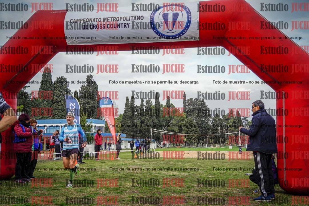 Fotos de la llegada del cross de 4000 m - varones