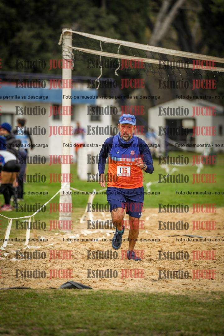Fotos de la llegada del cross de 4000 m - varones