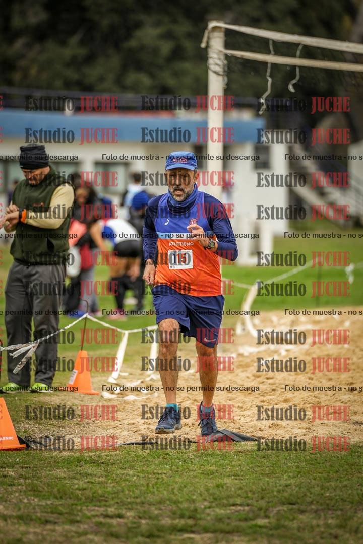 Fotos de la llegada del cross de 4000 m - varones