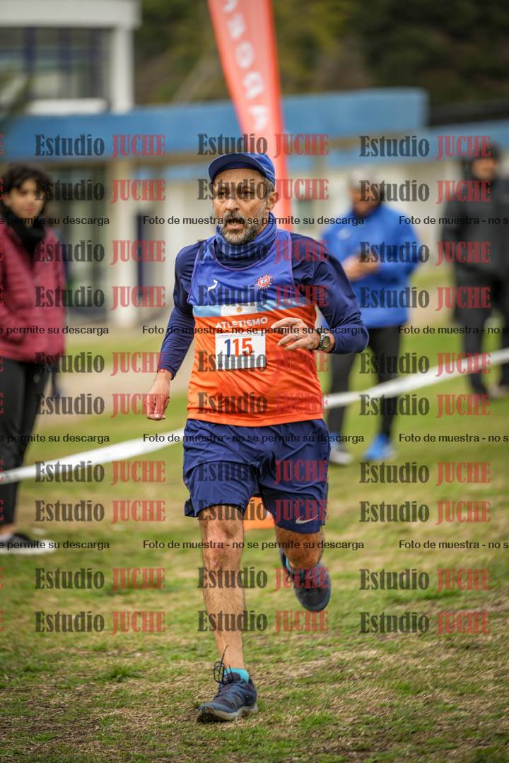 Fotos de la llegada del cross de 4000 m - varones