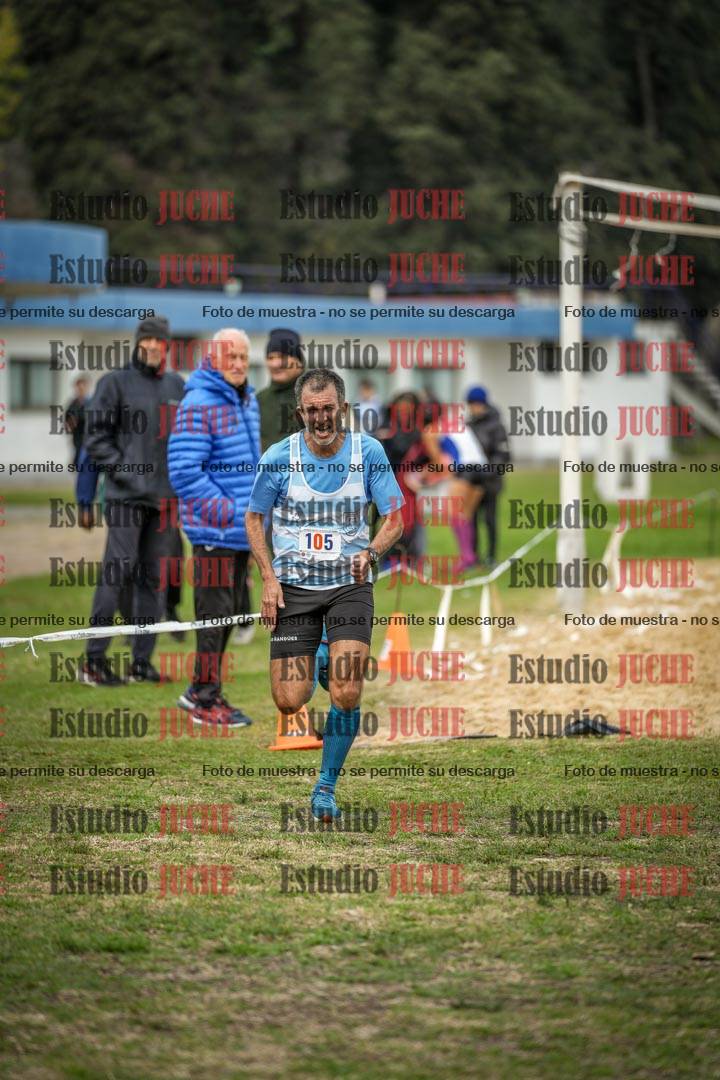 Fotos de la llegada del cross de 4000 m - varones