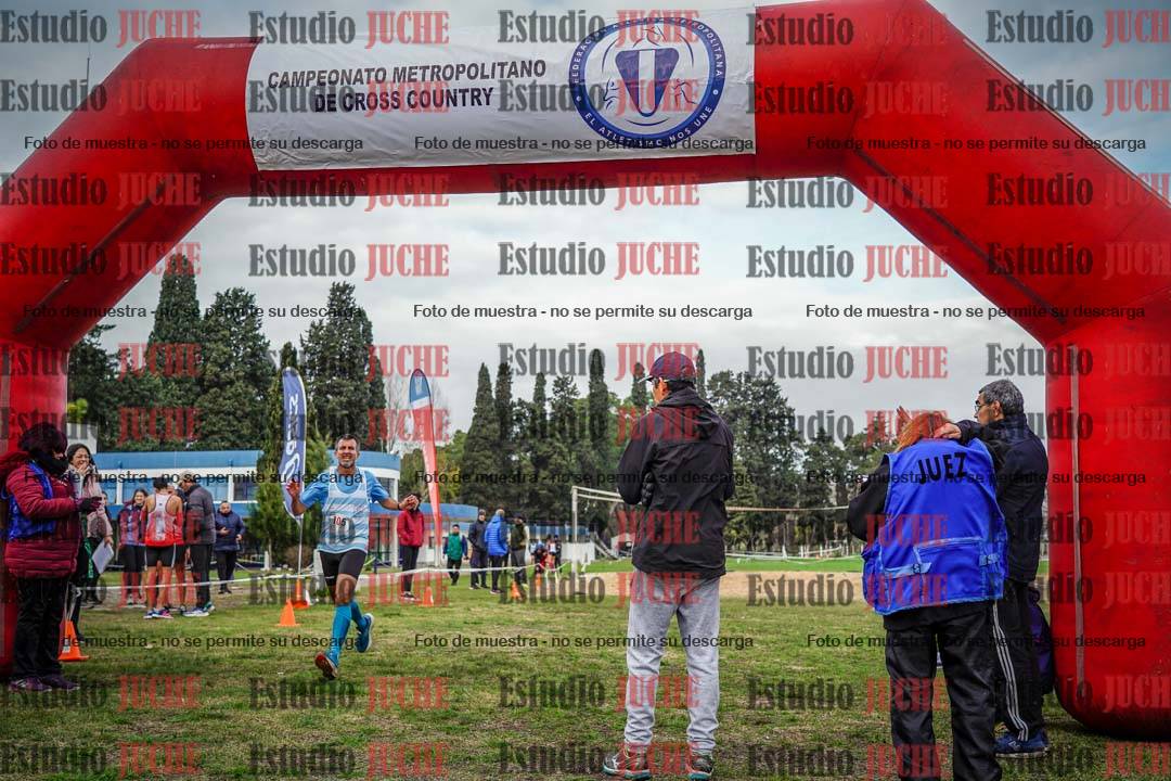 Fotos de la llegada del cross de 4000 m - varones