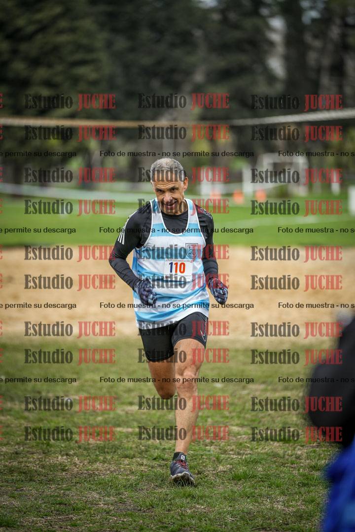 Fotos de la llegada del cross de 4000 m - varones
