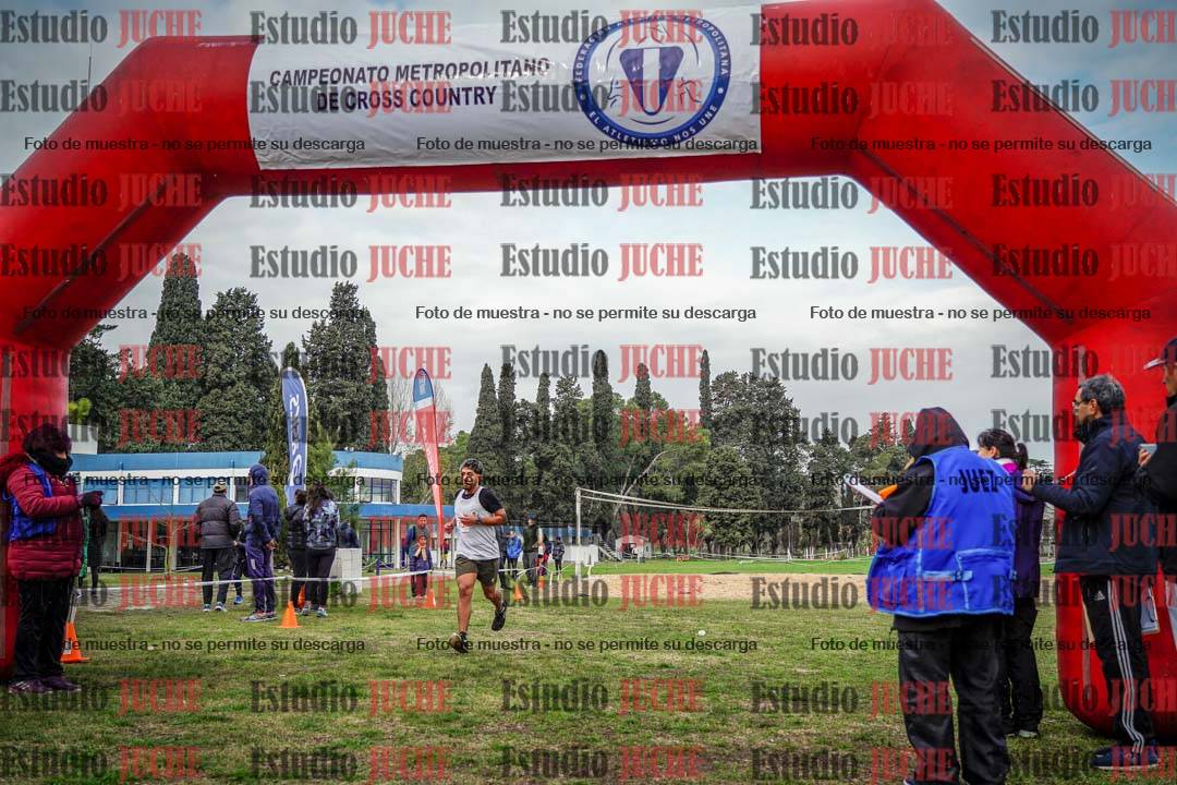 Fotos de la llegada del cross de 4000 m - varones