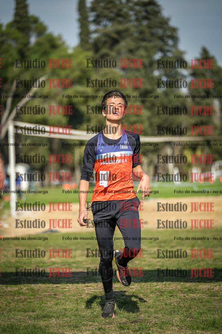 Fotos de la llegada del cross de 2000 m