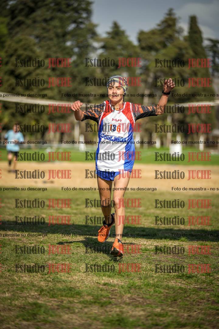 Fotos de la llegada del cross de 2000 m