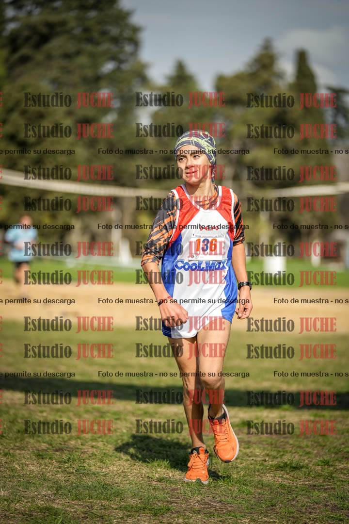 Fotos de la llegada del cross de 2000 m