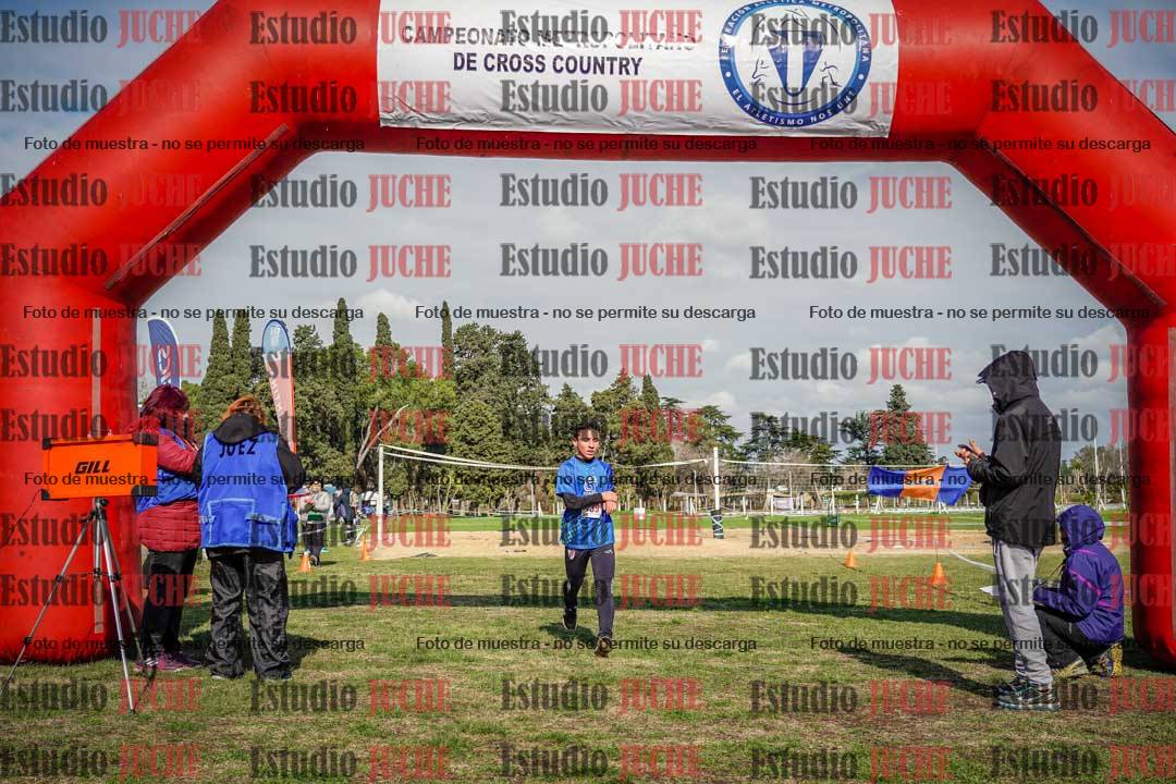 Fotos de la llegada del cross de 2000 m