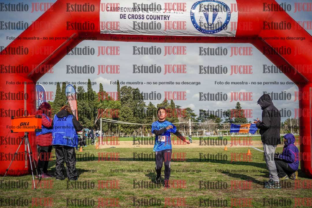 Fotos de la llegada del cross de 2000 m