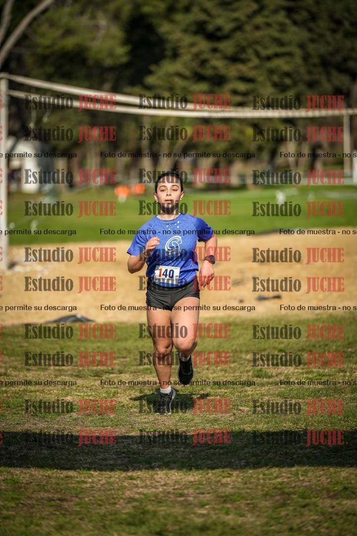 Fotos de la llegada del cross de 2000 m